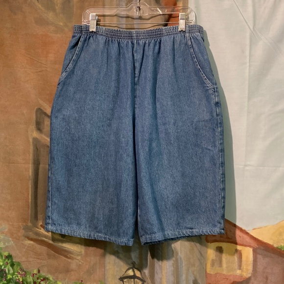 Teddi Pants - Vintage Teddi elastic waistband mom shorts